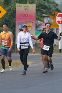 BIB: 100, 42358, 46302, 4800
                            <button type="button" onclick="openModal(9917836)" class="btn btn-primary btn-sm float-right btn-popup" data-toggle="modal" data-target=".modal-high-quality">
                        <i class="fas fa-shopping-cart"></i> Add to Cart
                    </button>
                                            <button type="button" onclick="isThisMe(9917836, true)" class="btn btn-success btn-sm float-right btn-popup btn-isme hidden" data-toggle="tooltip" data-placement="bottom" title="นี่คือรูปของคุณใช่ไหม คลิกที่นี่เพื่อเอาเข้าอัลบั้ม">
                        <i class="fas fa-plus"></i> Add to album
                    </button>
                    <button type="button" onclick="isThisMe(9917836, false)" class="btn btn-warning btn-sm float-right btn-popup btn-isnotme hidden">
                        <i class="fas fa-ban"></i> Remove from album
                    </button>